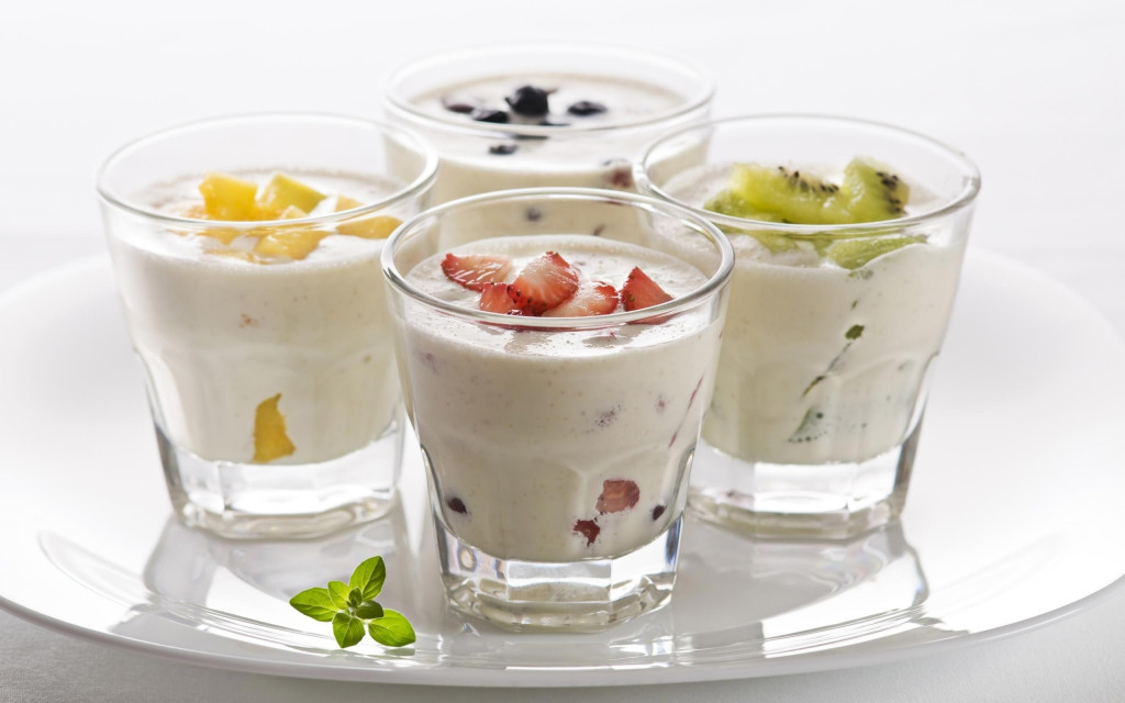 Health-benefits-of-yogurt-1024x640